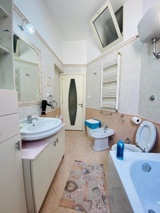 Blessing House Apartment เนเปิลส์ ภายนอก รูปภาพ