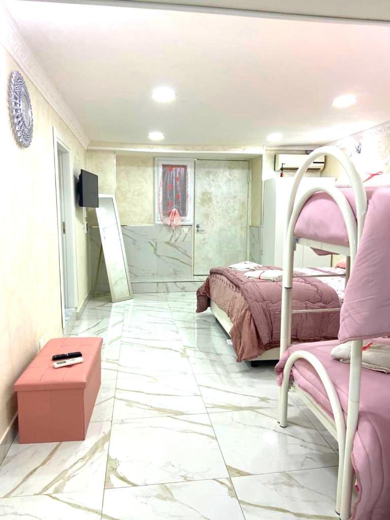 Blessing House Apartment เนเปิลส์ ภายนอก รูปภาพ