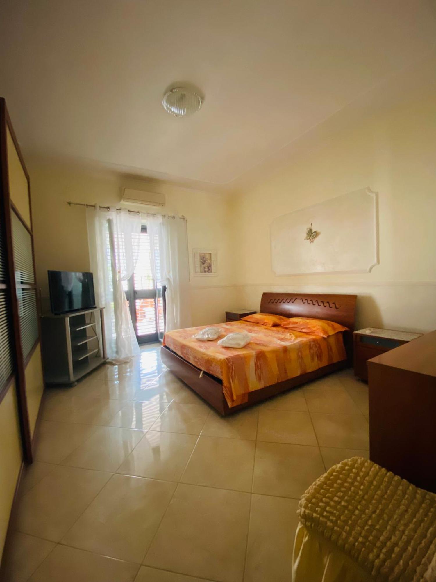 Blessing House Apartment เนเปิลส์ ภายนอก รูปภาพ