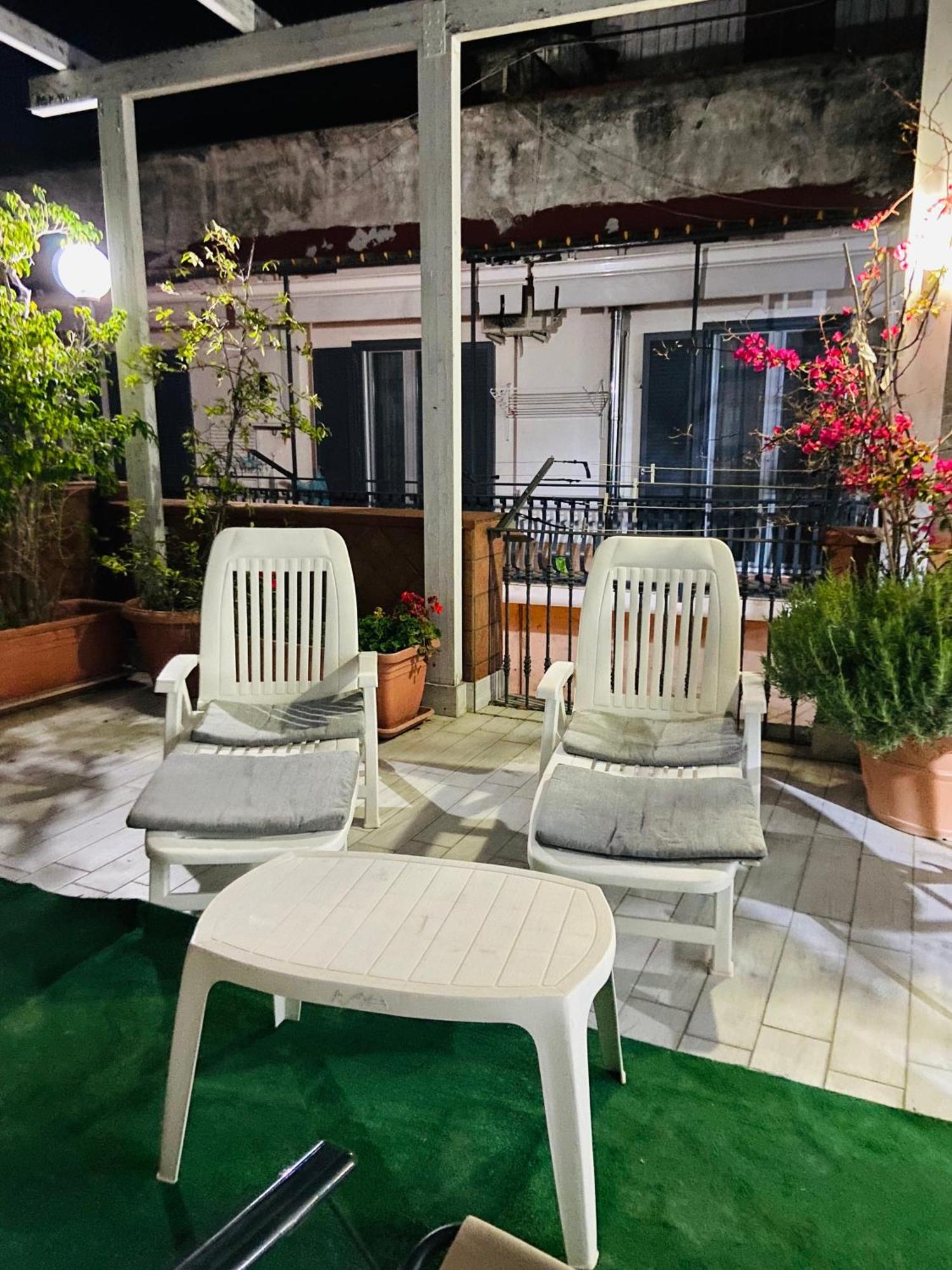 Blessing House Apartment เนเปิลส์ ภายนอก รูปภาพ