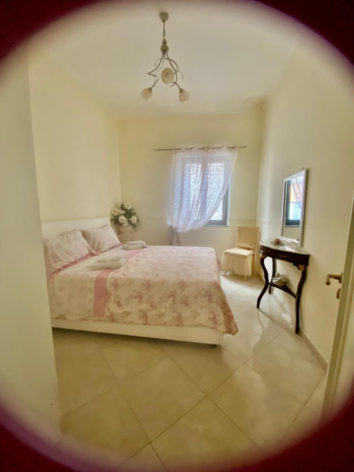 Blessing House Apartment เนเปิลส์ ภายนอก รูปภาพ